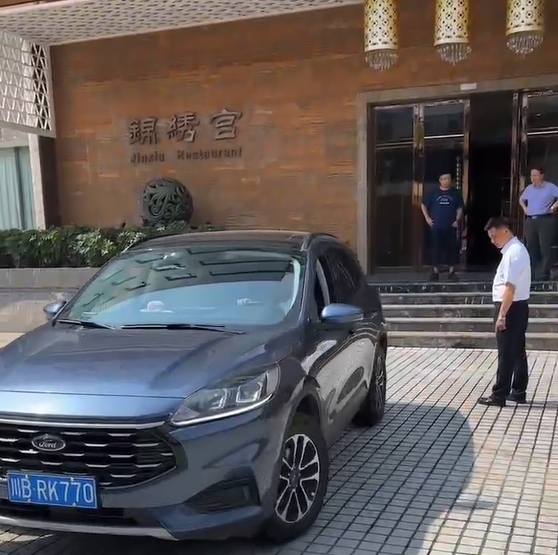 长虹国际酒店广场砖打样后