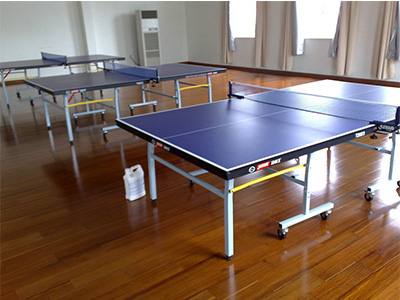 1705652504767557.jpg 乒乓球室木地板防滑.jpg